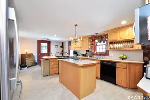 537 Center St, Manchester, CT 06040 - Photo 13