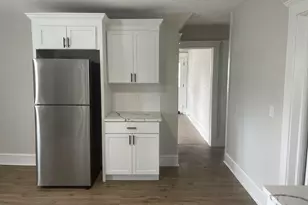 82 Windsor St, Enfield, CT 06082 - Photo 3