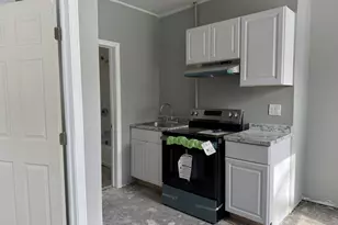 109 Montauk Ave, New London, CT 06320 - Photo 11