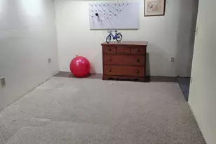 166 George St, Hartford, CT 06114 - Photo 11