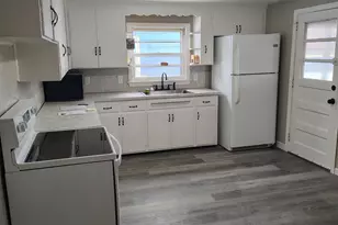 166 George St, Hartford, CT 06114 - Photo 3