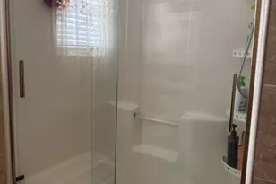 18 Olivia Ln, Naugatuck, CT 06770 - Photo 21