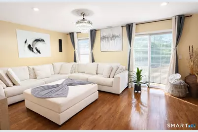 800 Seaview Avenue #760-4, Bridgeport, CT 06607 - Photo 3