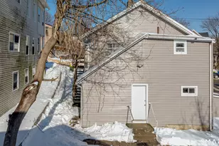 429 Washington Ave, Waterbury, CT 06708 - Photo 3