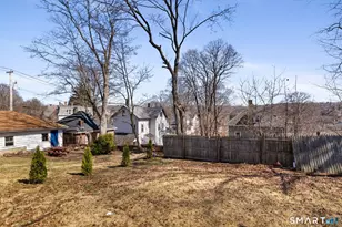 132 Howard Ave, Ansonia, CT 06401 - Photo 9