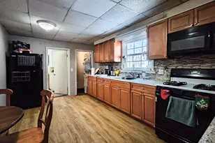 70 Walnut St, Putnam, CT 06260 - Photo 11