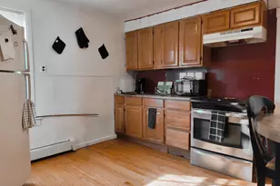 70 Walnut St, Putnam, CT 06260 - Photo 3