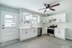 63 Briarwood Ln, Branford, CT 06405 - Photo 3