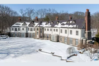 119 Proprietors Crossing, New Canaan, CT 06840 - Photo 3