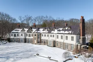 119 Proprietors Crossing, New Canaan, CT 06840 - Photo 3