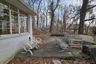 677 W Hill Rd, Stamford, CT 06902 - Photo 25