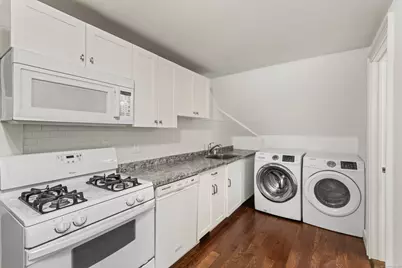 318 Suburban Avenue, Fairfield, CT 06825 - Photo 13