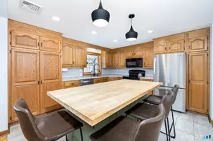 95 Lakewood Cir S, Manchester, CT 06040 - Photo 7