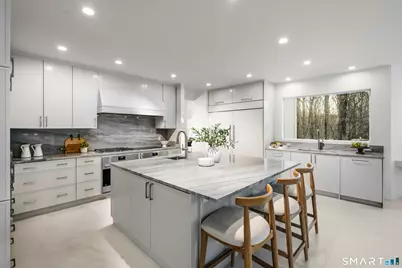 475 Fence Row Drive, Fairfield, CT 06824 - Photo 9