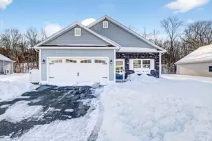 13 Henry Dr, Plainfield, CT 06354 - Photo 3