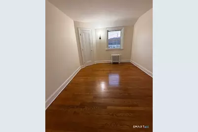 15 Bunker Hill Avenue, Waterbury, CT 06708 - Photo 9