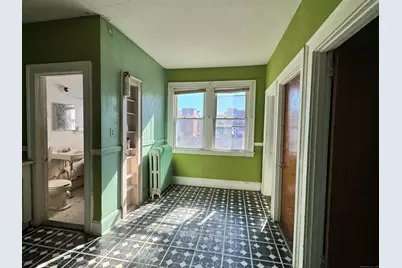 102 Rowe Avenue, Hartford, CT 06106 - Photo 7