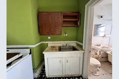 102 Rowe Avenue, Hartford, CT 06106 - Photo 17