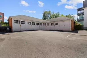 102 Rowe Ave, Hartford, CT 06106 - Photo 3