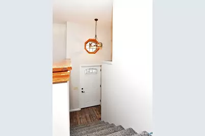 81 Middletown Avenue, East Hampton, CT 06424 - Photo 3