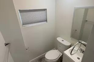 38 New Haven Ave, Derby, CT 06418 - Photo 9