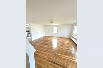 110 Dirienzo Heights, Derby, CT 06418 - Photo 3