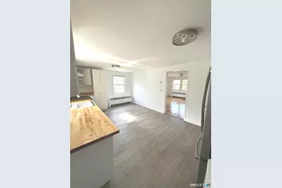 110 Dirienzo Heights, Derby, CT 06418 - Photo 5