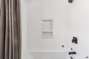 187 Middle River Rd, Danbury, CT 06811 - Photo 17