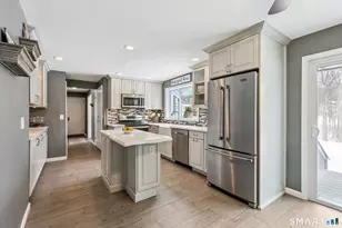 187 Middle River Rd, Danbury, CT 06811 - Photo 9