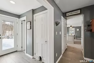 187 Middle River Rd, Danbury, CT 06811 - Photo 13