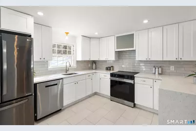 105 Hyde Road, West Hartford, CT 06117 - Photo 11