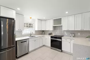 105 Hyde Rd, West Hartford, CT 06117 - Photo 11