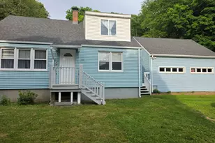 593 Mohegan Ave Pkwy, Waterford, CT 06375 - Photo 1