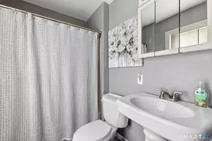 27 Windsor Ave, Meriden, CT 06451 - Photo 17