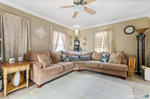 27 Windsor Ave, Meriden, CT 06451 - Photo 9