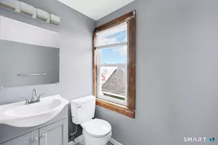 411 Ellis St, New Britain, CT 06051 - Photo 35