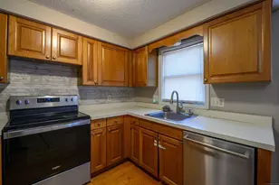 129 Brentwood Dr, Wallingford, CT 06492 - Photo 11