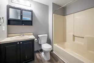 129 Brentwood Dr, Wallingford, CT 06492 - Photo 15