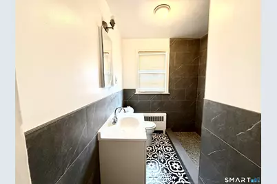 126 Ohio Avenue, Bridgeport, CT 06610 - Photo 11