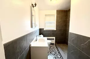 126 Ohio Ave, Bridgeport, CT 06610 - Photo 11