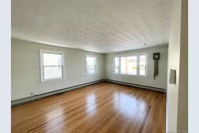 126 Ohio Avenue, Bridgeport, CT 06610 - Photo 7