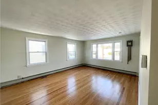 126 Ohio Ave, Bridgeport, CT 06610 - Photo 7