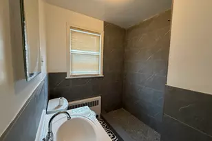 126 Ohio Ave, Bridgeport, CT 06610 - Photo 13