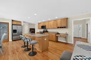 23 Neville St, Coventry, CT 06238 - Photo 7