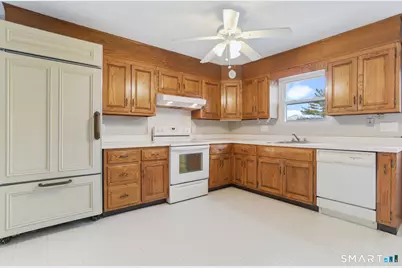 86 Harbor Drive, Stamford, CT 06902 - Photo 11