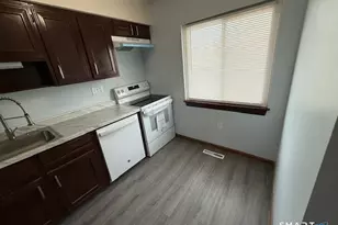 286 Monticello Dr, Branford, CT 06405 - Photo 3