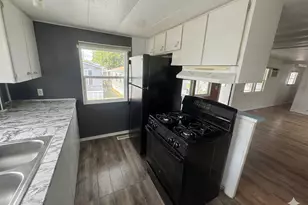 2 Montauk Rd, East Hartford, CT 06118 - Photo 3