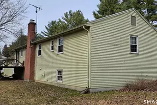 121 Hoskins Rd, Simsbury, CT 06070 - Photo 5