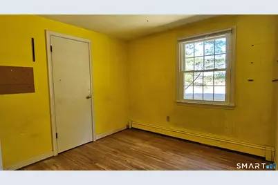 121 Hoskins Road, Simsbury, CT 06070 - Photo 15