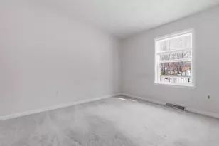 18 Hillcrest Dr, Montville, CT 06382 - Photo 9